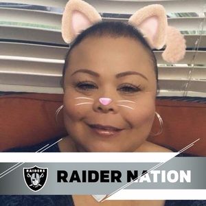 Meet your Posher, Denise